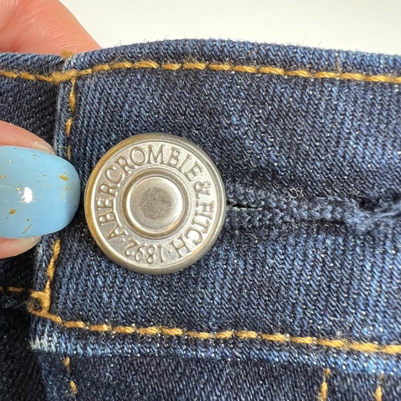Abercrombie & Fitch Shorts Denim High Rise Short - Picture 3 of 5